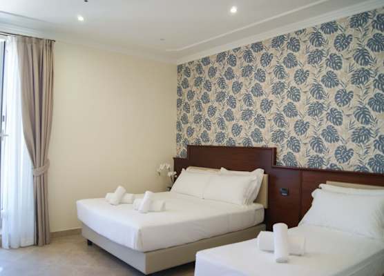 Glam Luxury Rome 1
