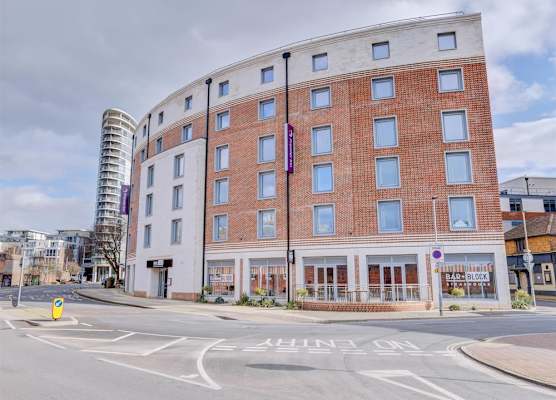Premier Inn Portsmouth Dockyard 1