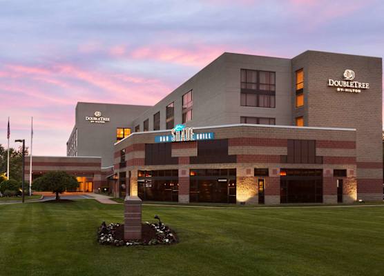 DoubleTree by Hilton Hartford - Bradley Airport 1