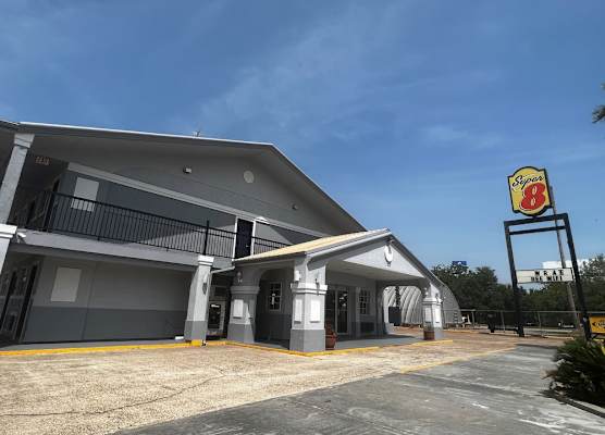 Super 8 by Wyndham La Marque TX/Texas City Area 1