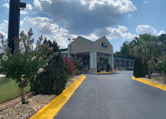 Quality Inn & Suites Macon North 1