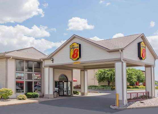 Super 8 by Wyndham Appleton 1