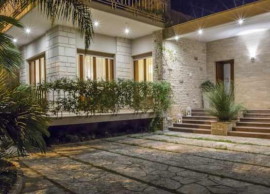 Villa Lazzari B&B Tra i due Mari 1