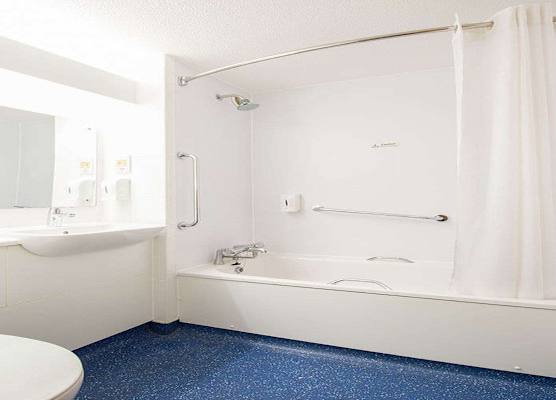 Travelodge Bristol Severn View M48 1