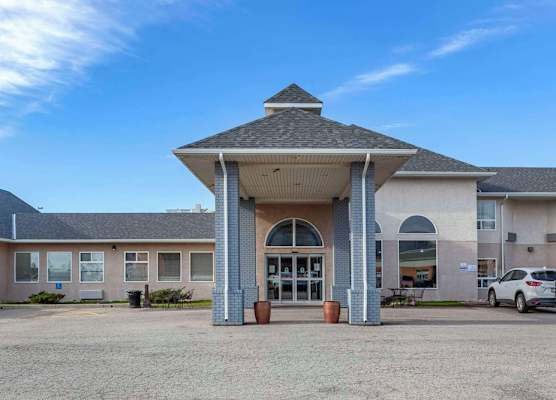 Quality Inn & Suites Edmonton International Airport 1