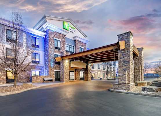 Holiday Inn Express & Suites LOVELAND by IHG 1