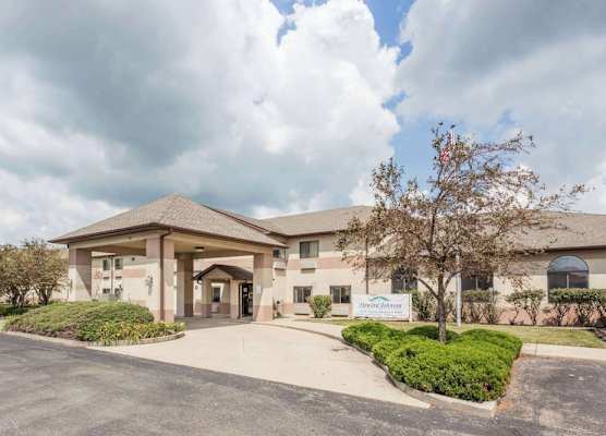 Howard Johnson by Wyndham Manteno 1