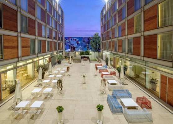 DoubleTree By Hilton Milan 1