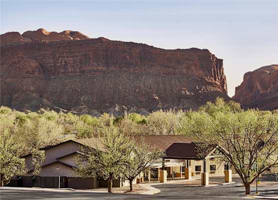 Slackline Moab, Outset Collection by Hilton 1