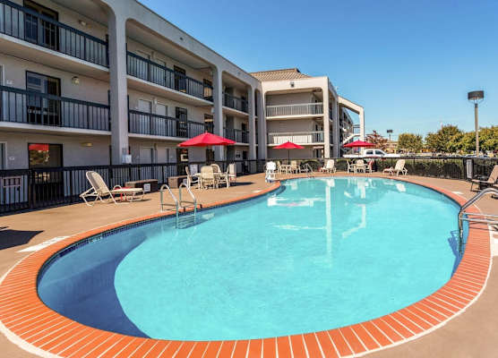 Clarion Pointe Huntsville Research Park 1