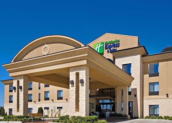 Holiday Inn Express & Suites WICHITA FALLS by IHG 1