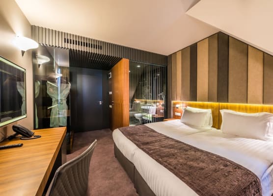 All Seasons Residence Design Hotel - Free parking 1