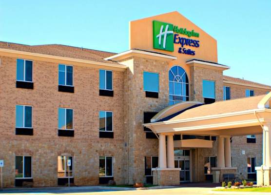 Holiday Inn Express & Suites BONHAM by IHG 1
