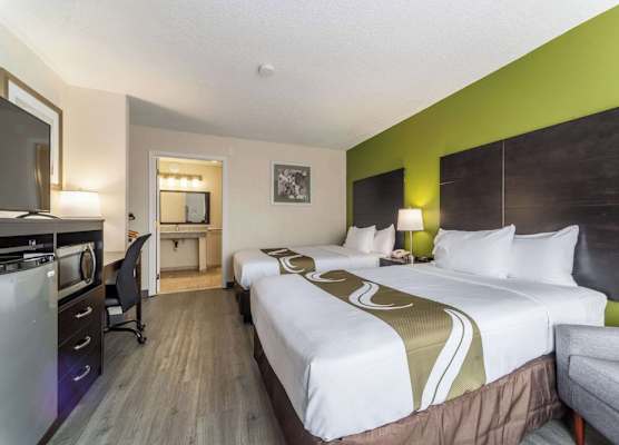 Quality Inn & Suites Vandalia near I-70 and Hwy 51 1