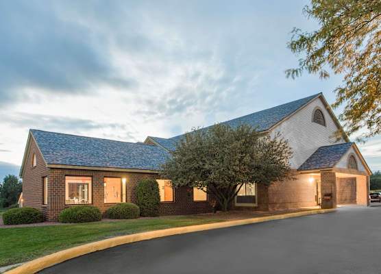 Super 8 by Wyndham Dodgeville 1