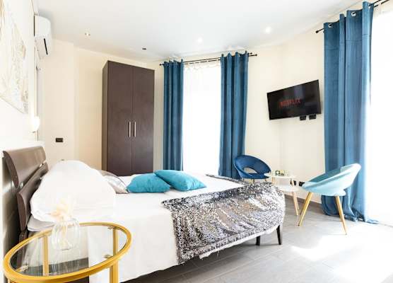 Cesar Vatican Rooms 1