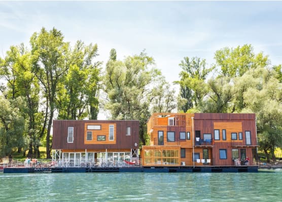 ArkaBarka Floating Hostel 1
