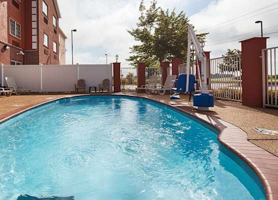 Best Western Plus Olive Branch Hotel & Suites 1