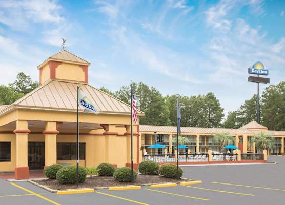 Days Inn by Wyndham Orangeburg South 1