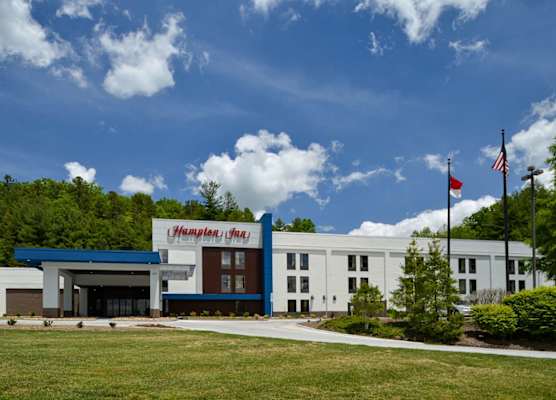 Hampton Inn Brevard 1