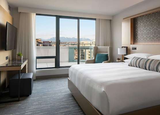 Vancouver Airport Marriott Hotel 1