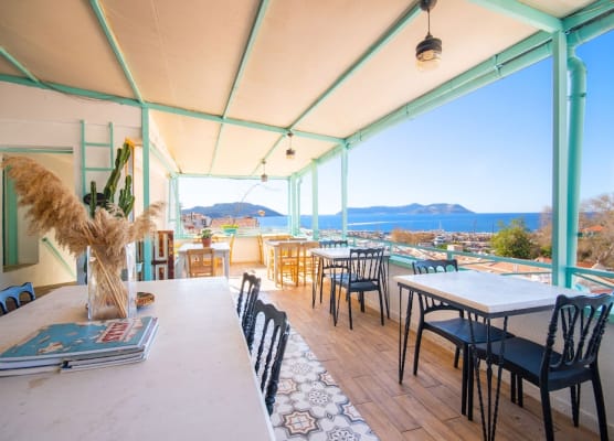 Kuytu Bed & Breakfast 1