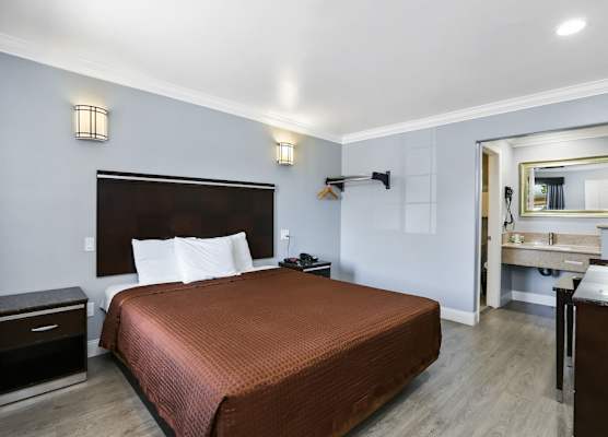 3rd Avenue Inn 1