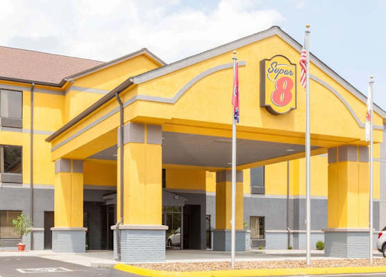Super 8 by Wyndham Crossville TN 1