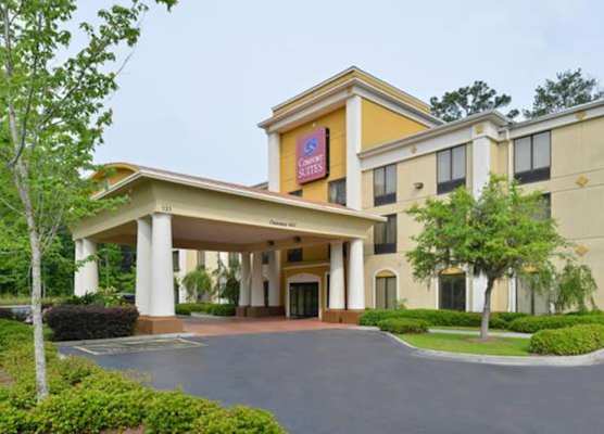 Comfort Suites near MCAS Beaufort 1