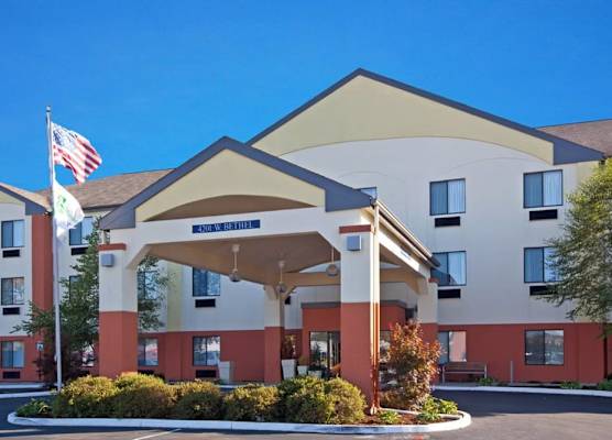 MUNCIE PLACE HOTEL & SUITES by IHG 1