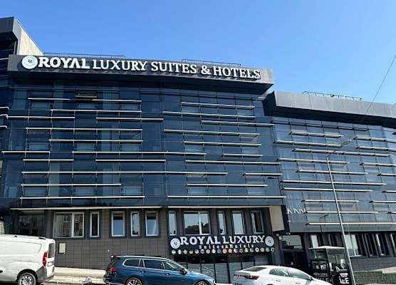 The Royal Luxury Hotel 1