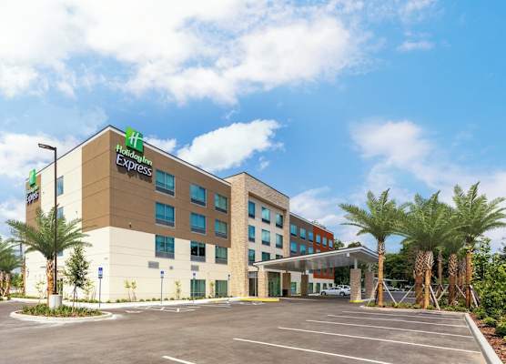 Holiday Inn Express STARKE by IHG 1