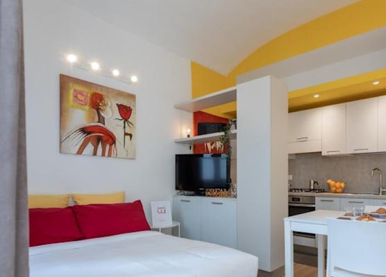Porta Susa Studio Apartment by Wonderful Italy 1