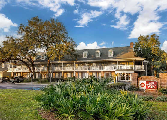 Best Western Plus St. Simons 1