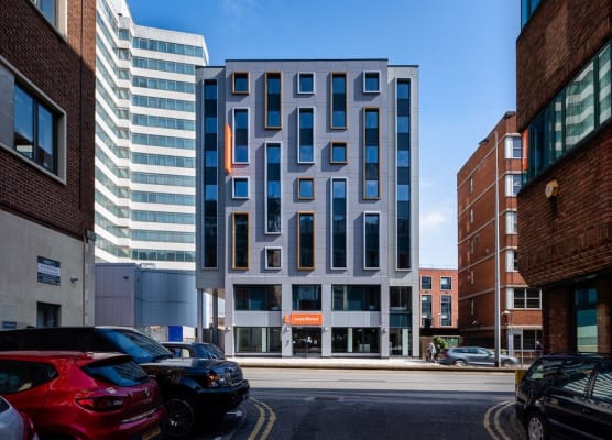 easyHotel Cardiff 1
