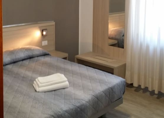 Flying Hotel 1