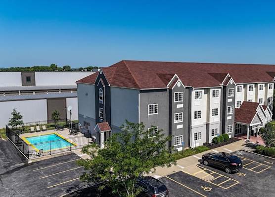 Sonesta Essential Hotels & Suites Kansas City/Blue Springs 1