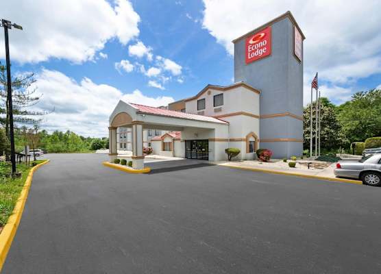 Econo Lodge London North 1