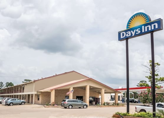 Days Inn by Wyndham Bastrop 1
