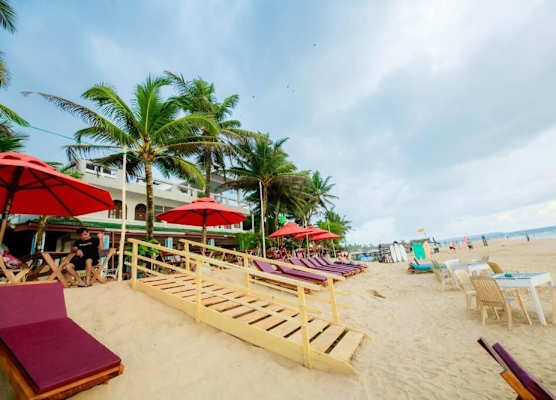 Royal Beach Hotel Hikkaduwa 1