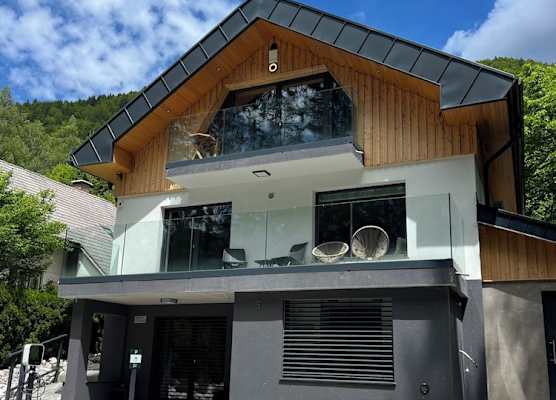 Pine Tree Holiday House 1