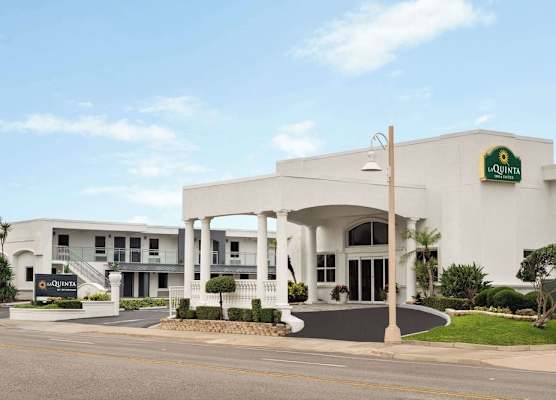 La Quinta by Wyndham Oceanfront Daytona Beach 1