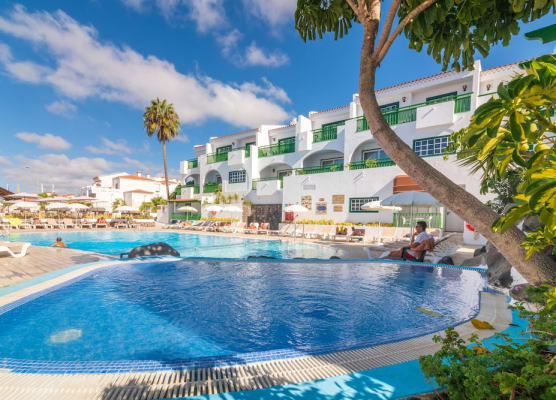 Aparthotel Neptuno Costadeje 1