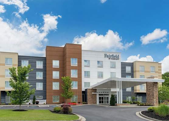 Fairfield Inn and Suites by Marriott Calhoun 1