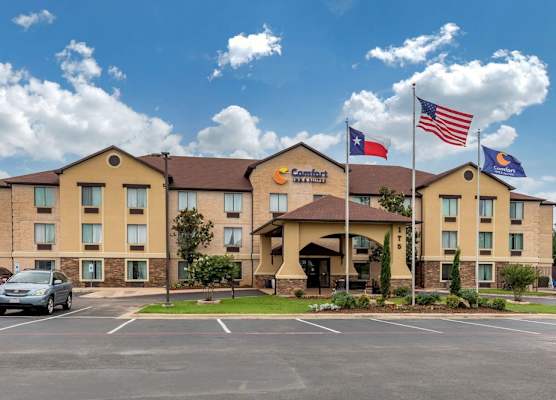 Comfort Inn & Suites Mansfield 1