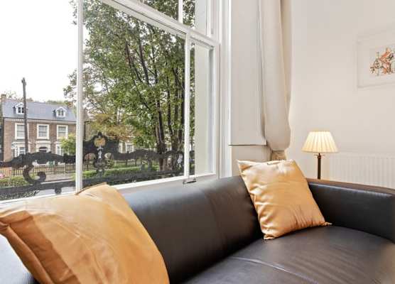 Elegant 1 Bedroom Apartment in Brixton 1