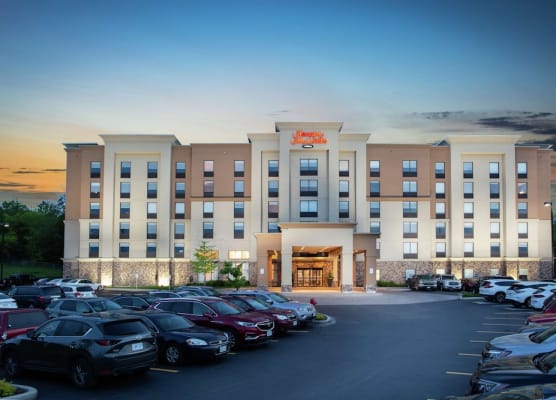 Hampton Inn & Suites Barrie 1