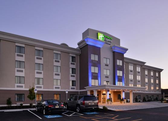 Holiday Inn Express and Suites West Ocean City by IHG 1
