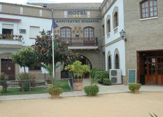 Hotel Anfiteatro Romano 1