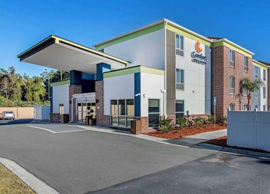 Comfort Inn & Suites Brunswick I-95 1